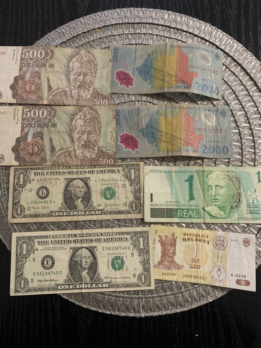 Vind bancnote vechi pentru colectionari