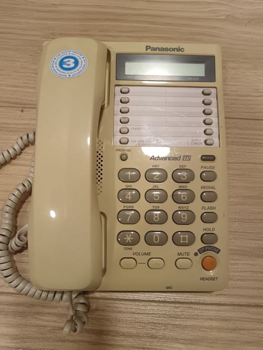 Продам системный телефон Panasonic