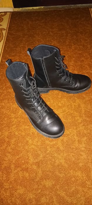 Дамски кожени боти