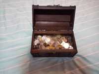 Vintage treasure chest cu aprox. 600 monede