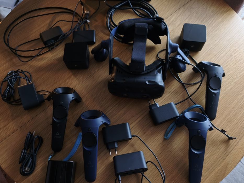 Headset VR   HTC Vive pro 2