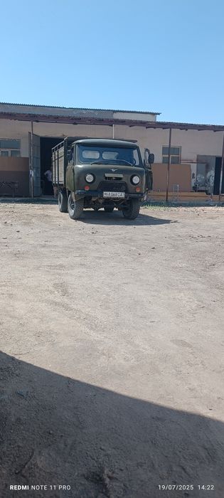 Uaz bortavoy sotiladi