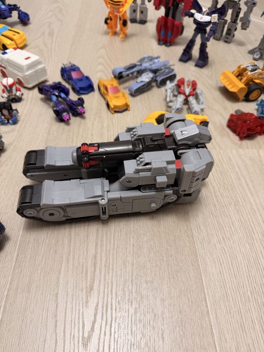 Transformers - masini roboti