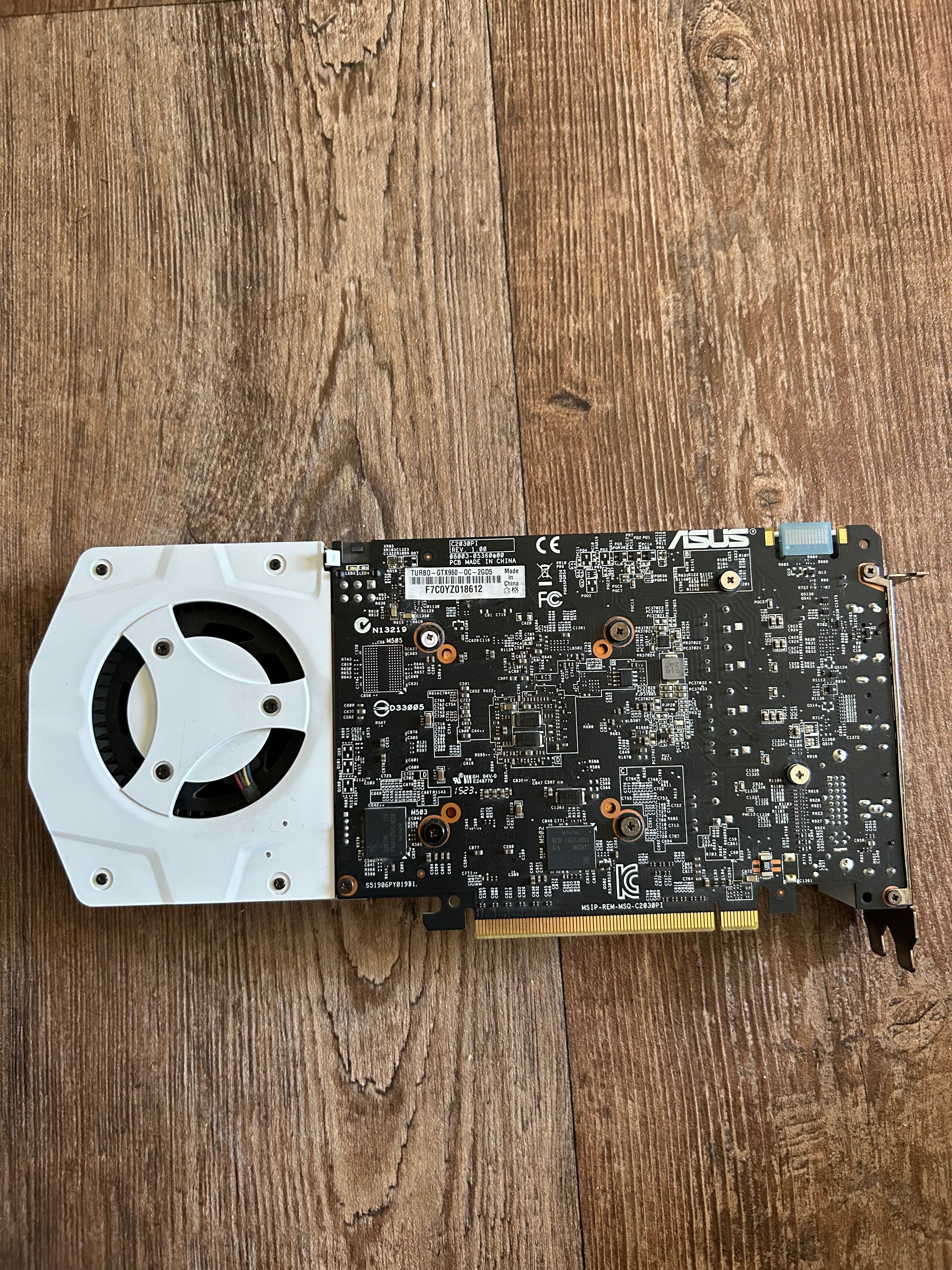 Asus GeForce TURBO GTX 960-OC-2GD5