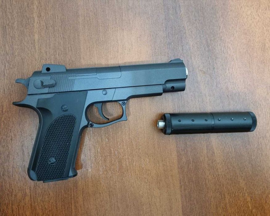 Пистолет игрушечный металлический