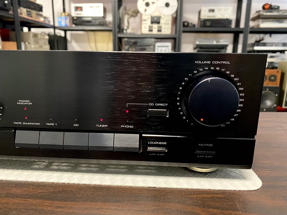 Транзисторен усилвател Kenwood