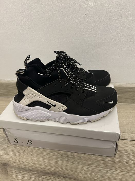 Adidasi Nike huarache