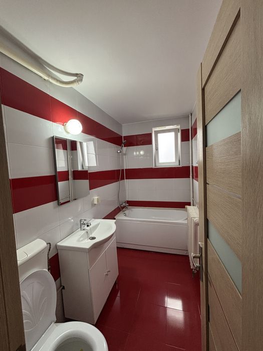 Închiriez Apartament Zona Rovine Institut
