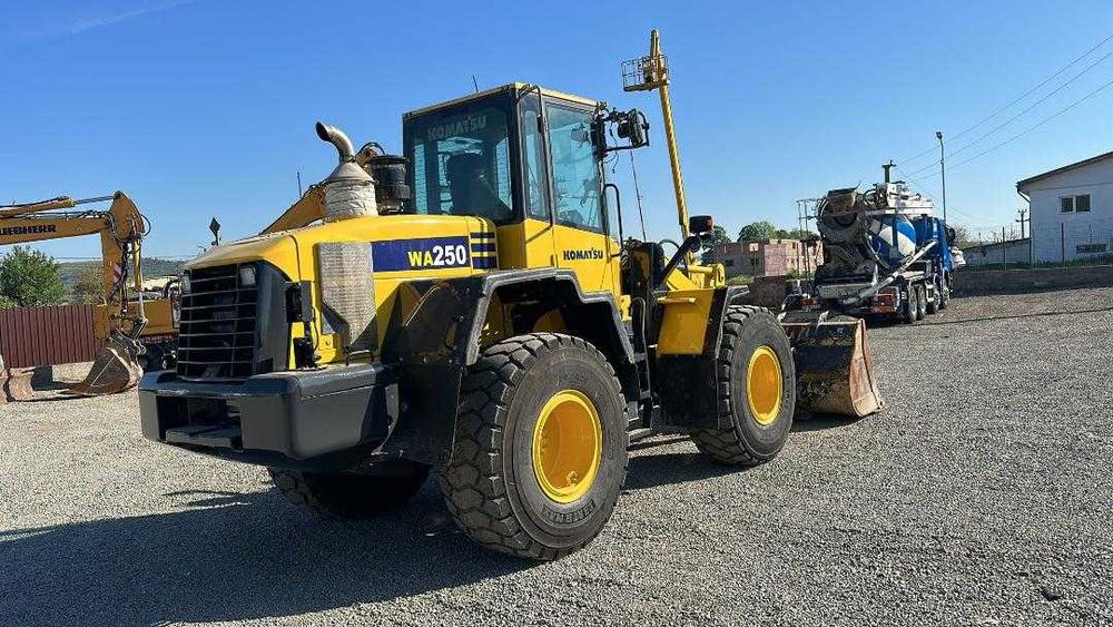Incarcator frontal Komatsu WA 250-6 higlift
