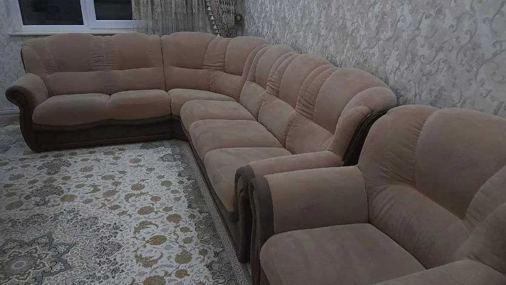 Мягкий мебель  уголок для гостиной.