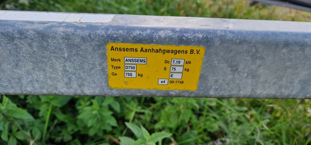 Vând remorcă 750kg - 2.6/1.3 m