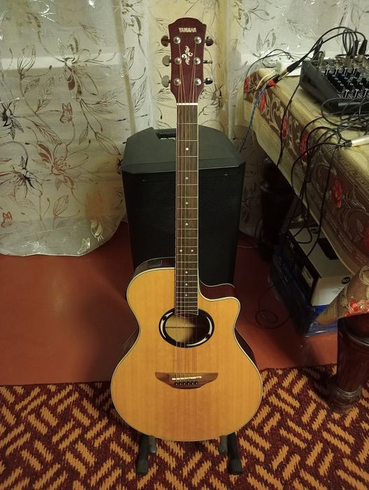 Гитара Yamaha APX500