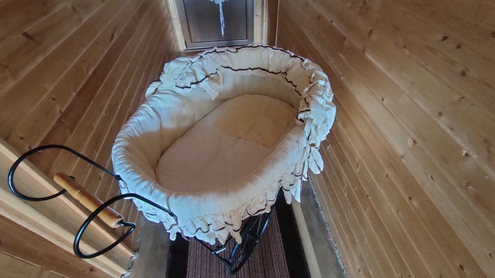 Coșul lui Moise și lot haine bebe fată și băiat 0-12 luni, jucării