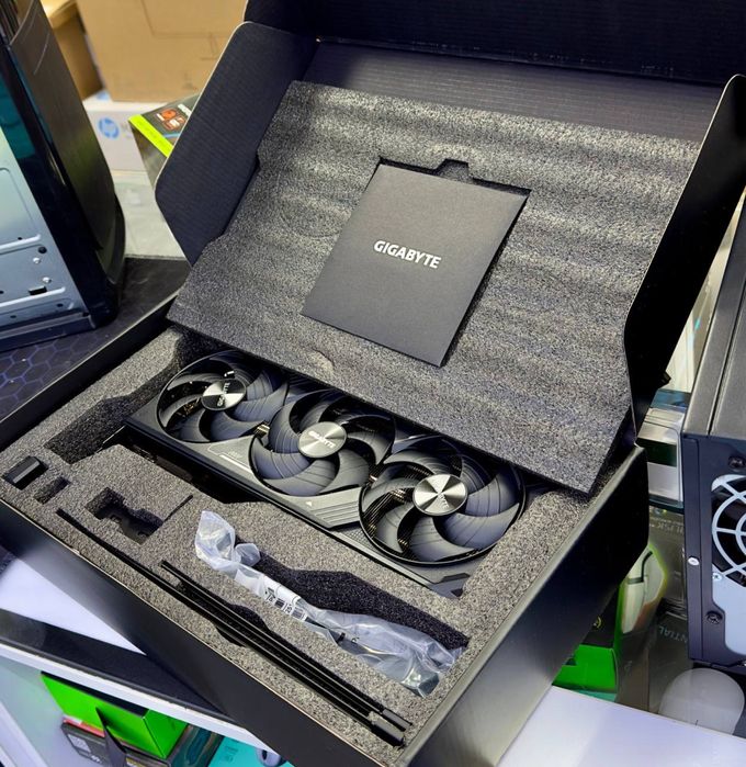 Gigabyte RTX5070 Ti windforce OC SFF 16GB