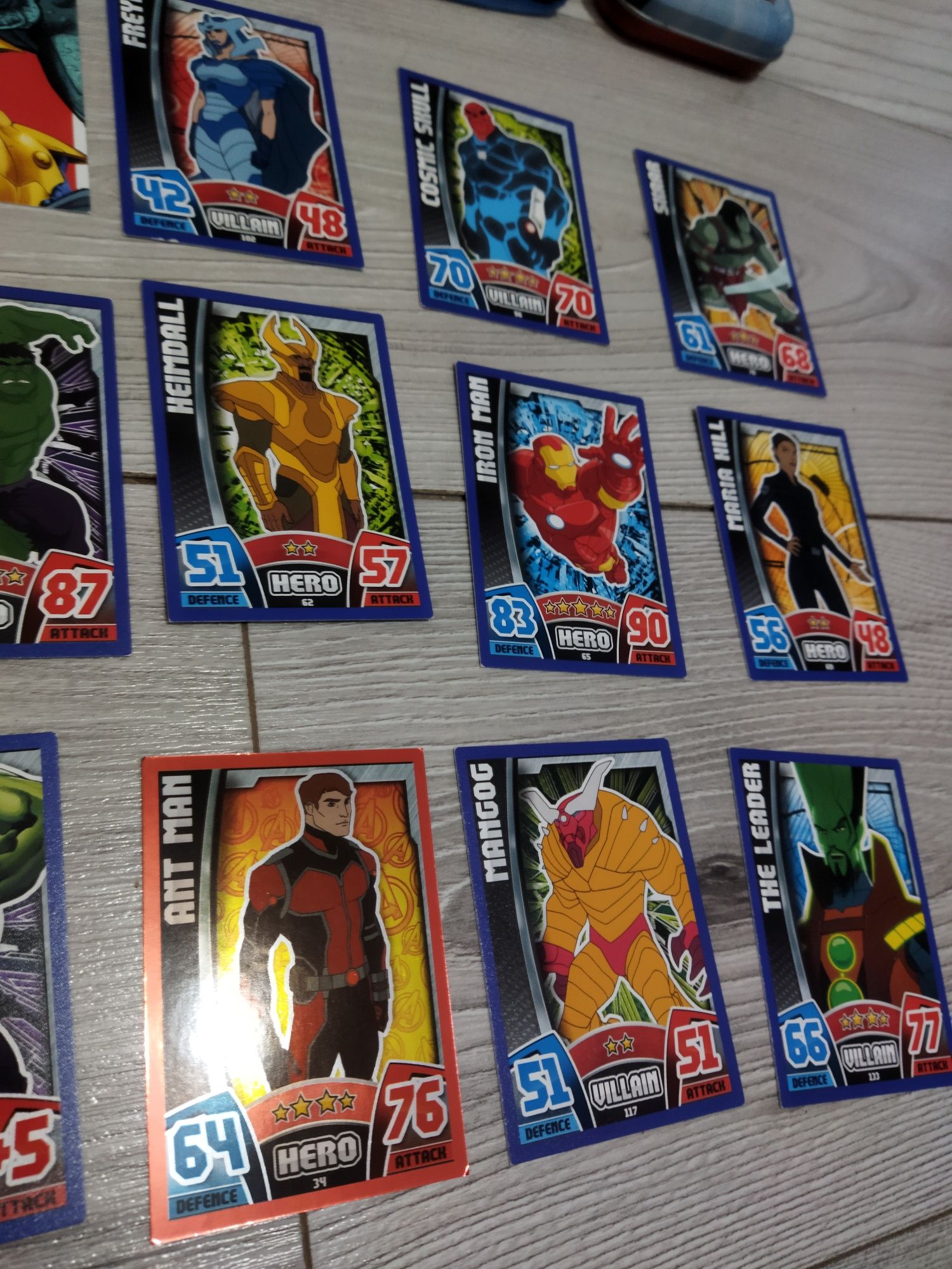 Set super Marvel Avengers cartonase personaje tricou băieți 4-5 ani
