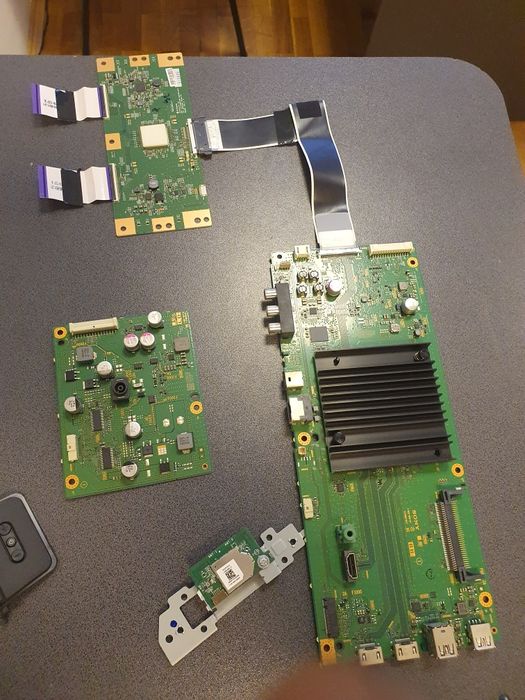 Placă de bază pentru televizor Sony
Placa de bază prezentată în imagin