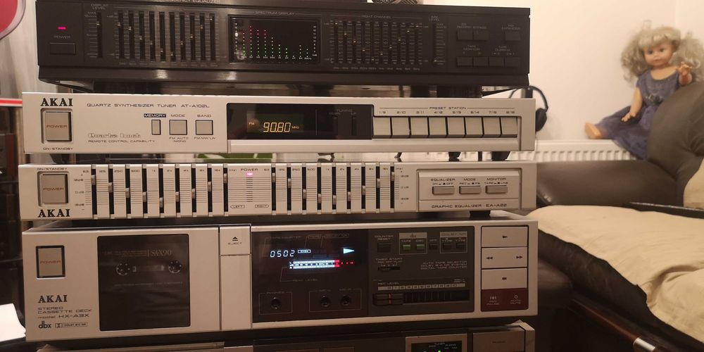 Linie audio Akai 1984 cass, tuner, eq amplificator, mixer, microfon