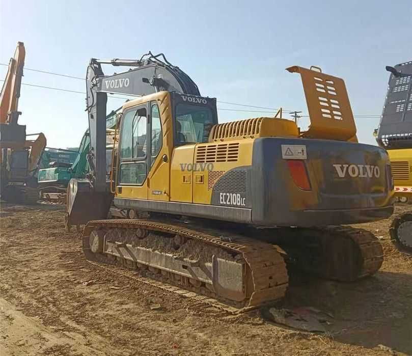 Dezmembrez excavator Volvo EC210 - piese second Volvo