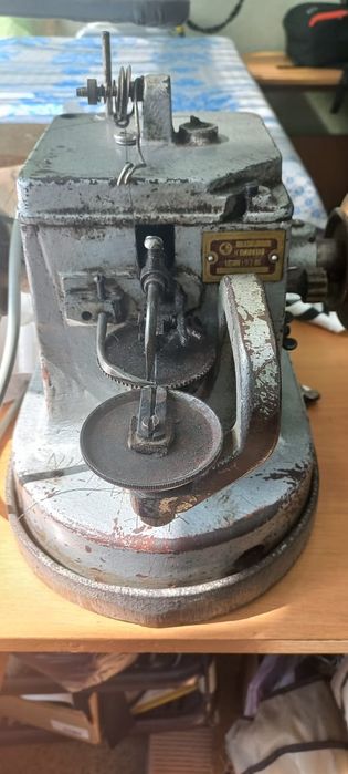 Продам скорняжную машинку