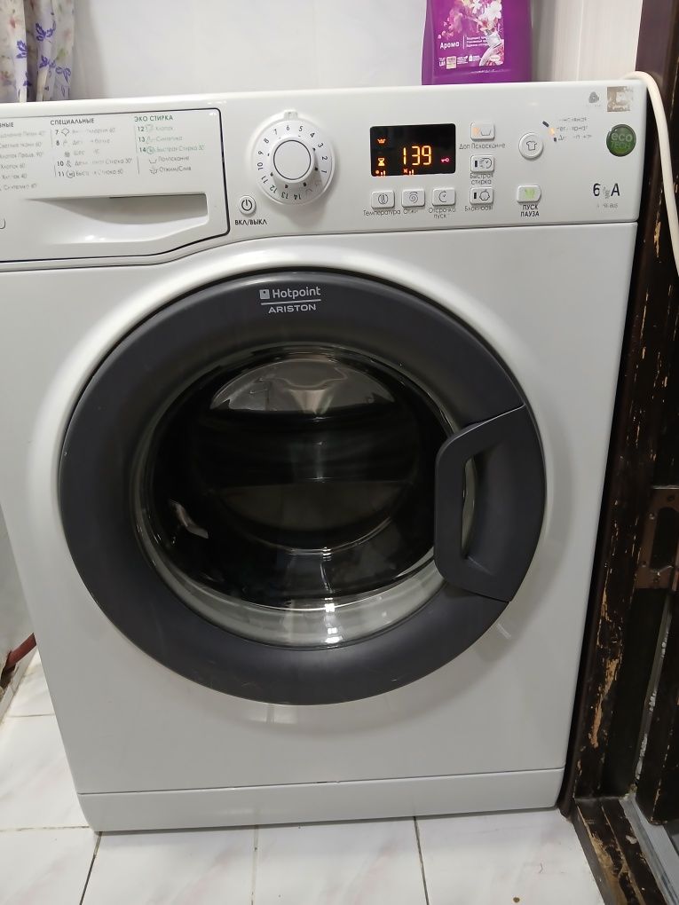Hotpoint ariston 6кг.в отличном состоянии.