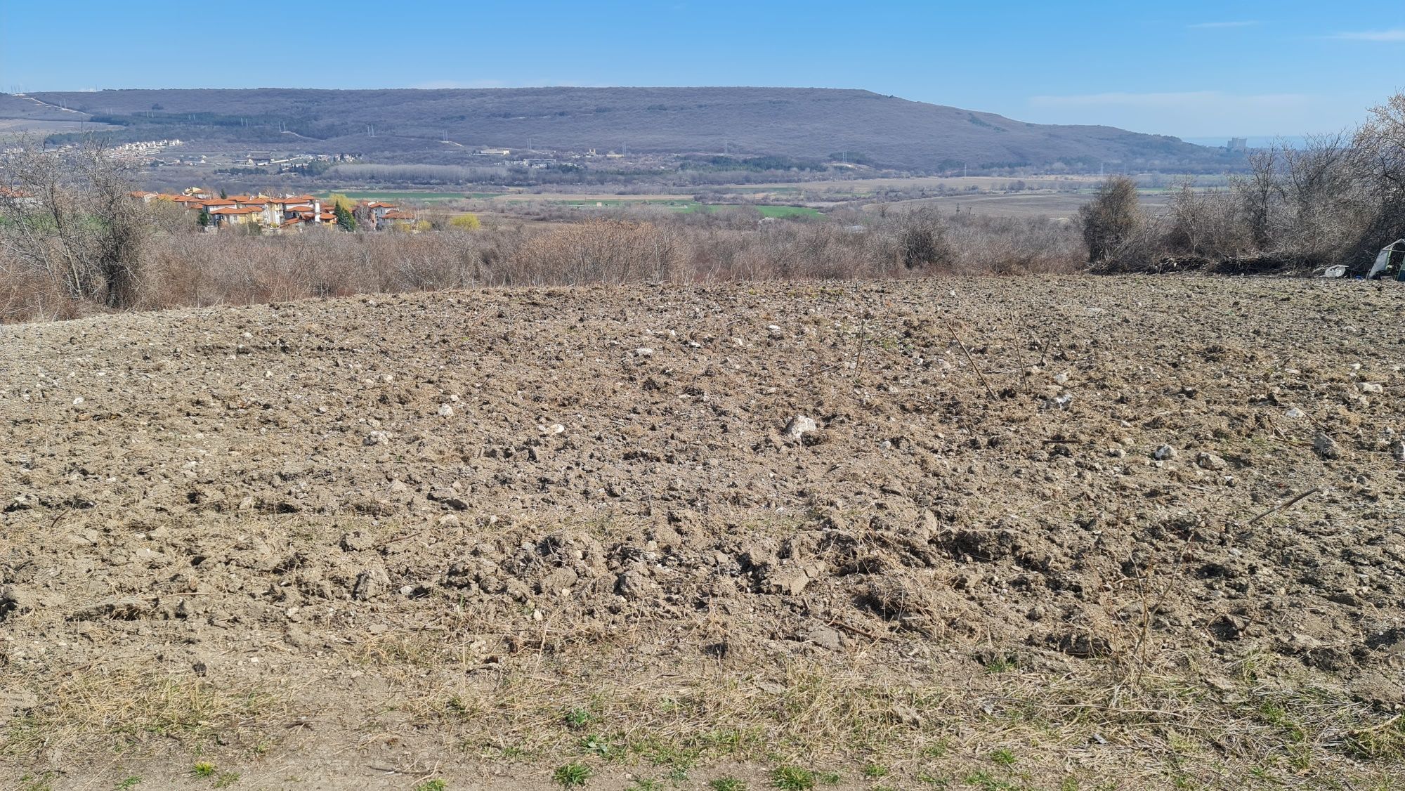 Продава място в регулация в С.Рогачево,общ.Балчик.