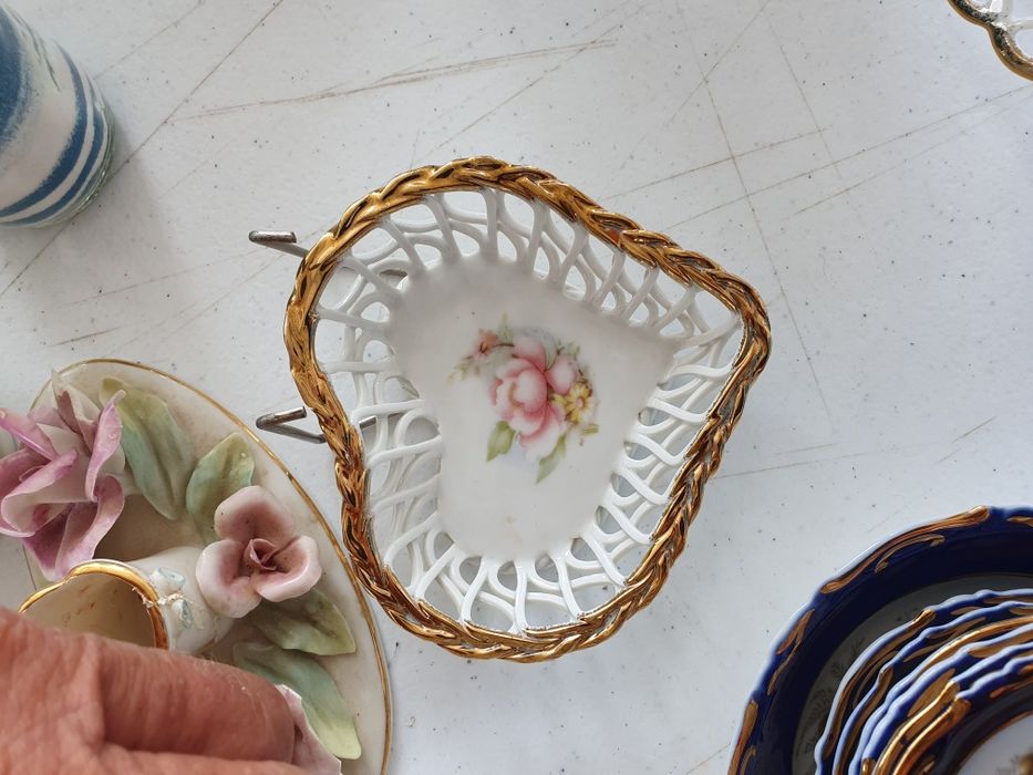 Cosulet portelan cu model floral