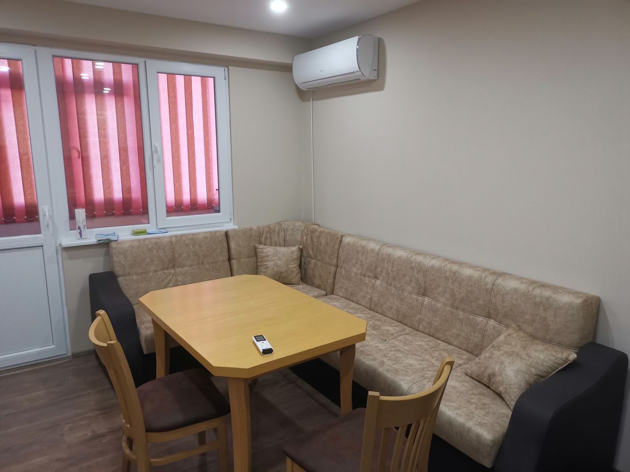 Продава се Едностаен апартамент в Нови пазар - 40 кв.м за 1050 €/кв.м - Снимка #4