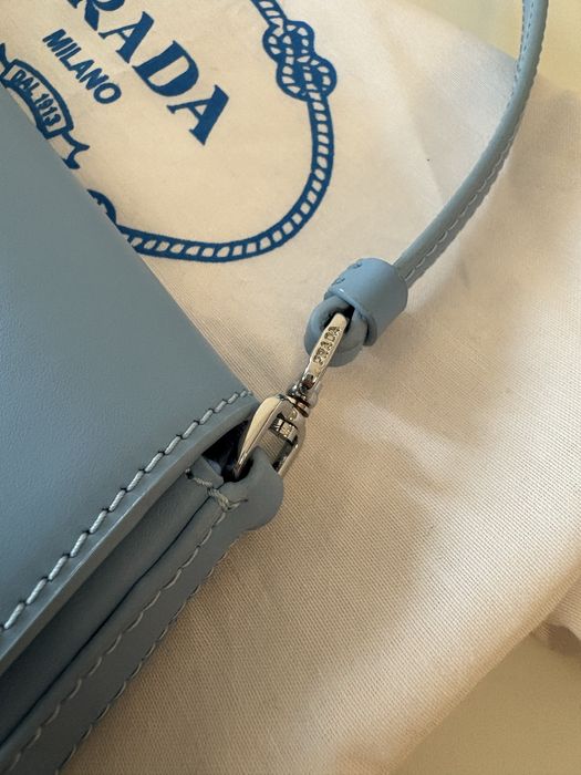 Малка чанта модел на Prada