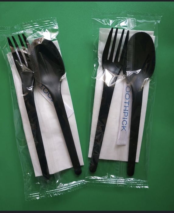 ложка вилка салфетки  зубачистка