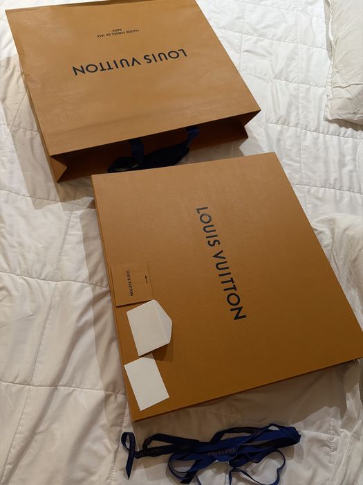 Коробка и пакет Louis Vuitton