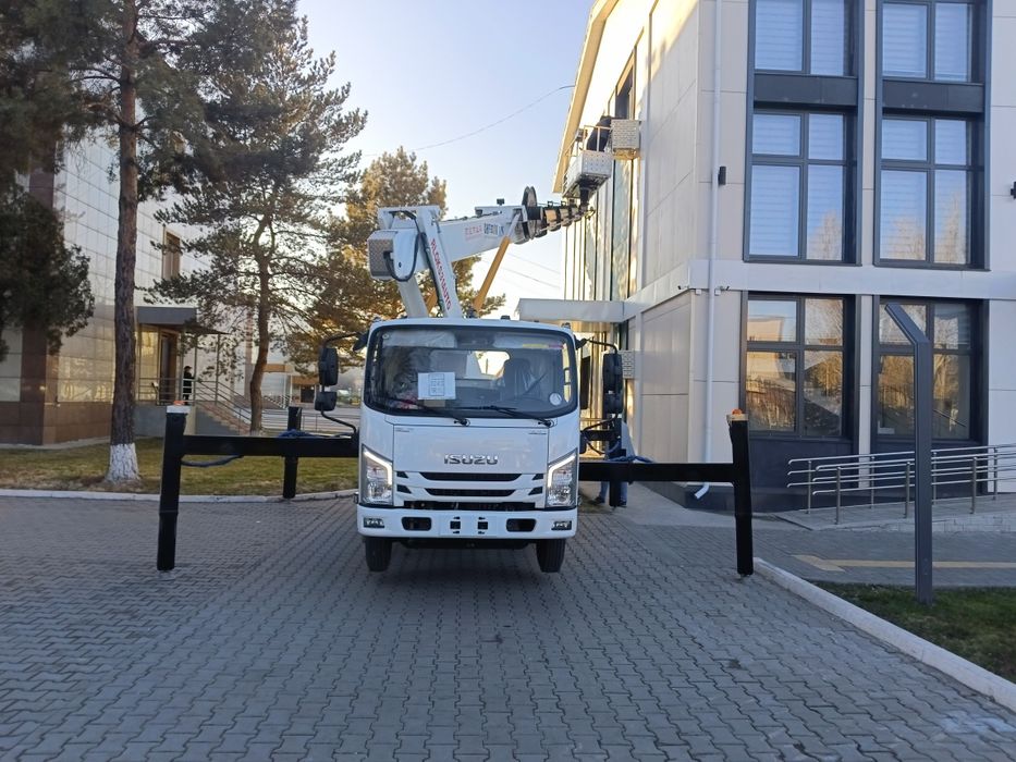 Аренда автовышки. Услуги Автовышки (АГП) Кобра. Аренда Автовышки