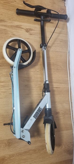 Vand trotinetă stare bună