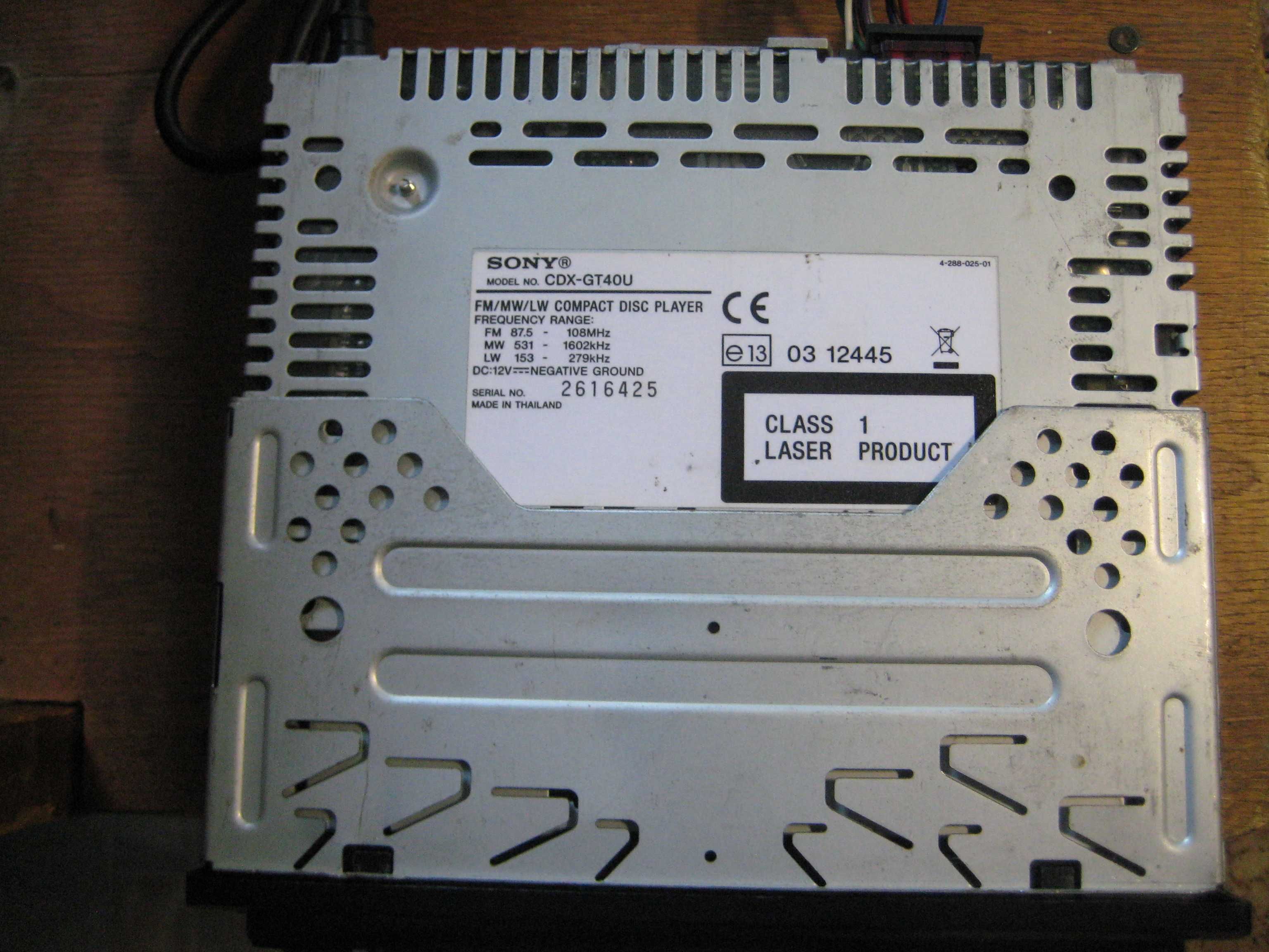 Продавам SONY CDX-GT40U 45WХ4