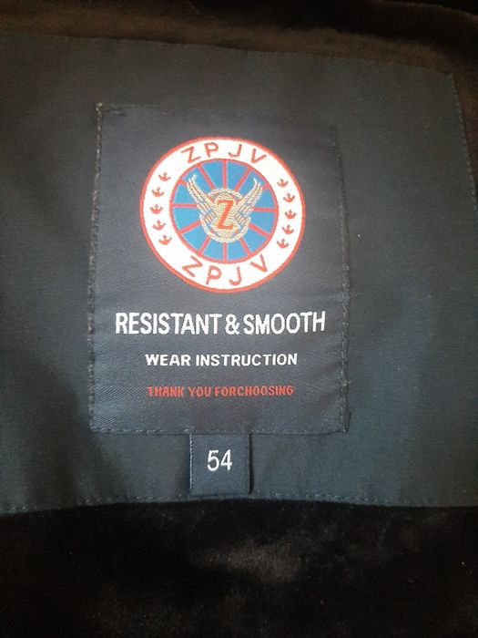 Продам куртку в отличном состояний