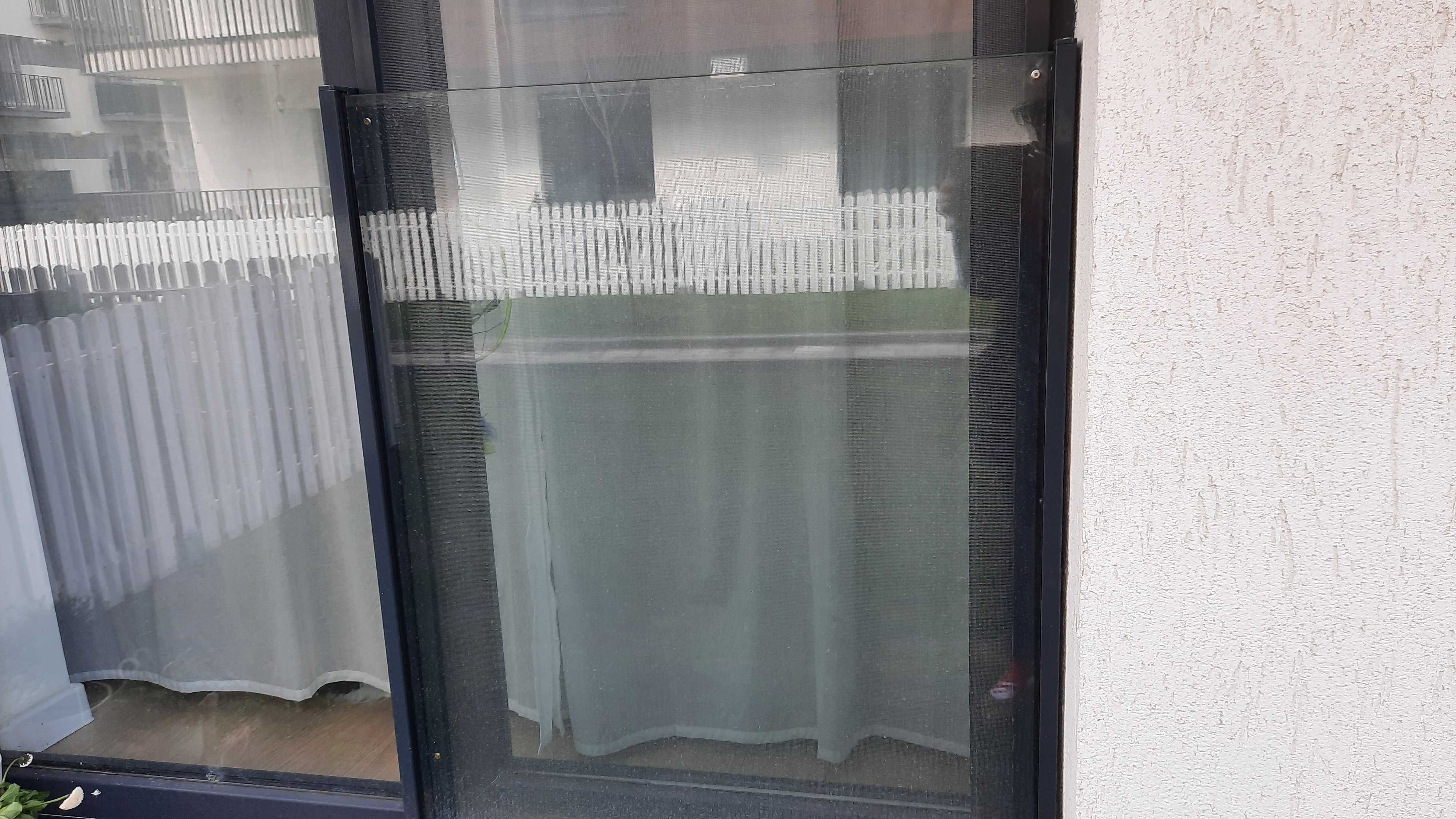 Protecție balcon din sticlă securizată