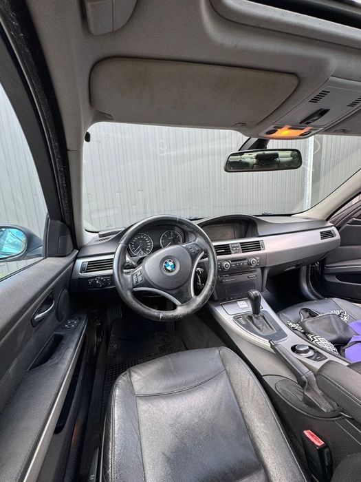 Vand BMW Seria 3 E90 Automat 2.0D