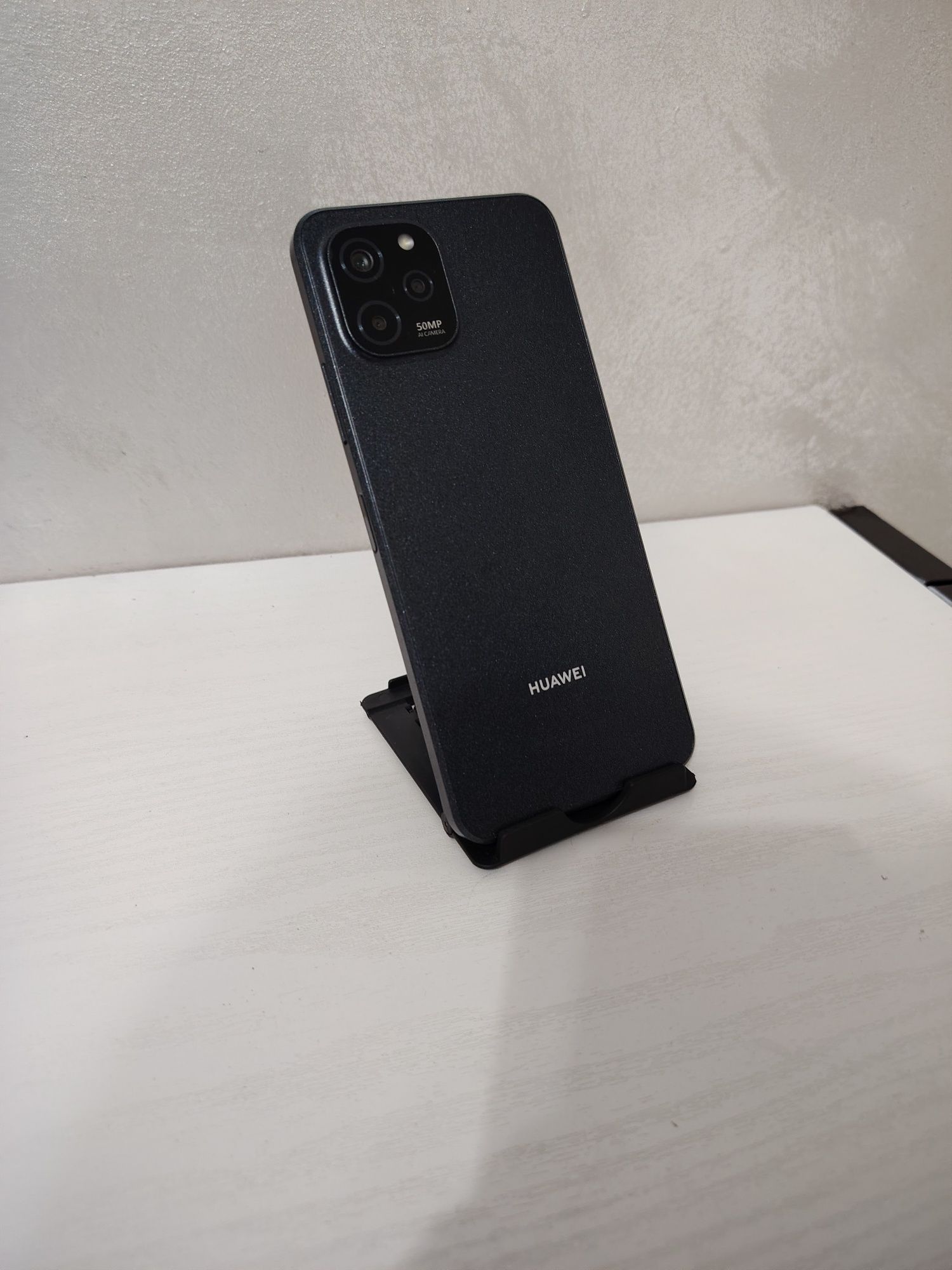 Huawei nova y61.