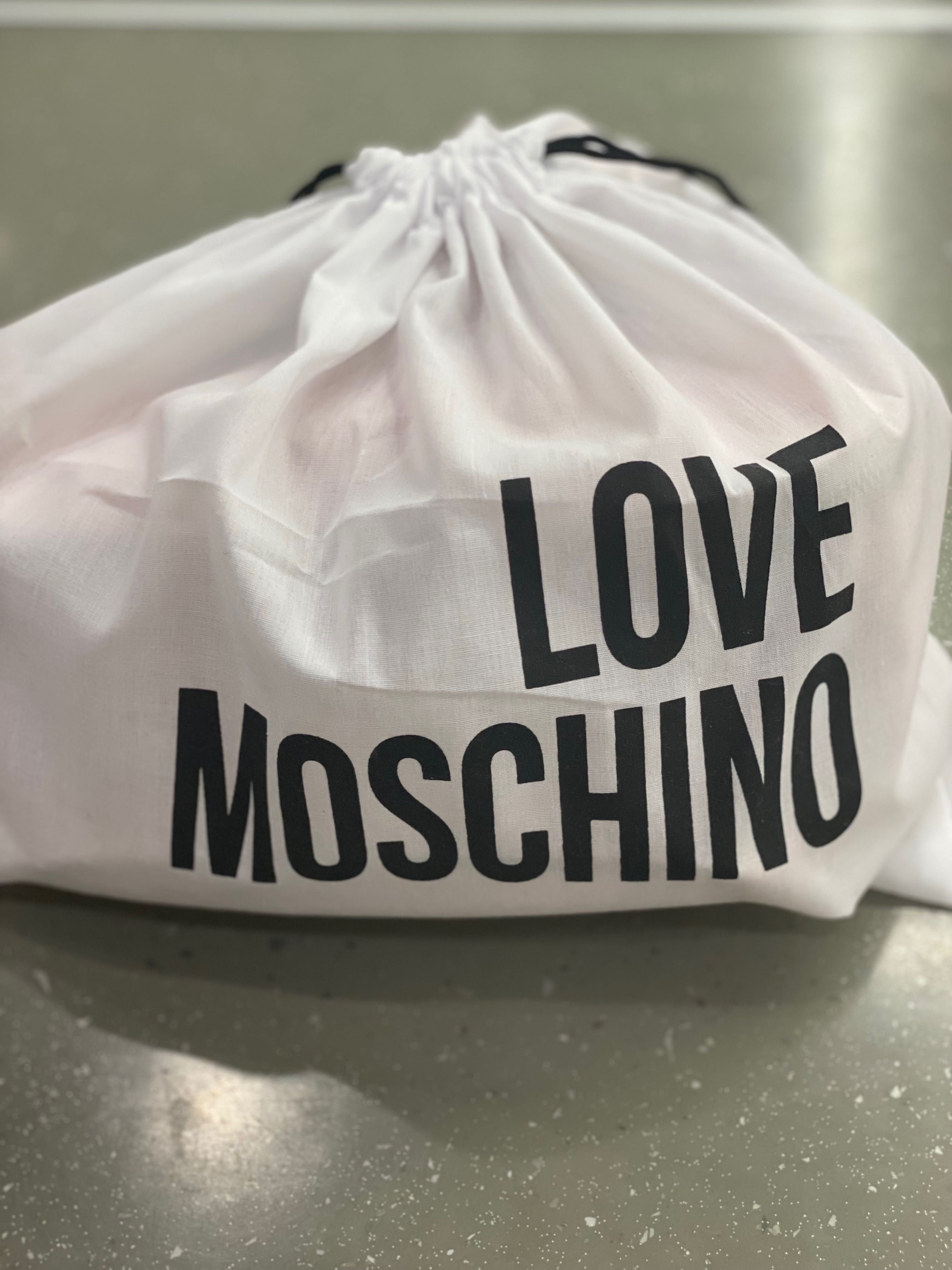 Дамска чанта Love Moschino !Нова цена !