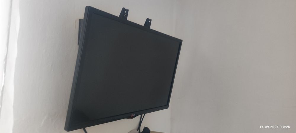 Продам телевизор LG 32LN541U-ZB