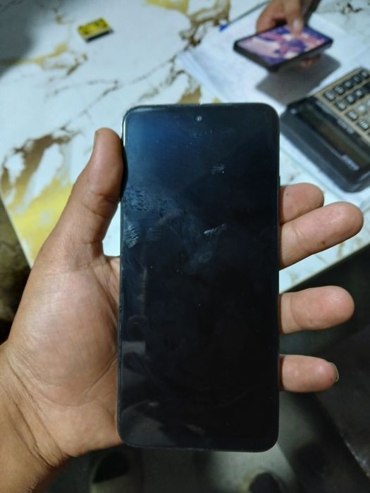 Redmi not 11 holati yaxshi hech qanaqa aybi yuq