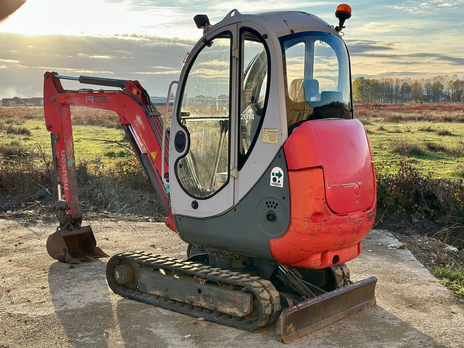 Miniexcavator Nelson 1903 / 2.2 Tone / An 2005