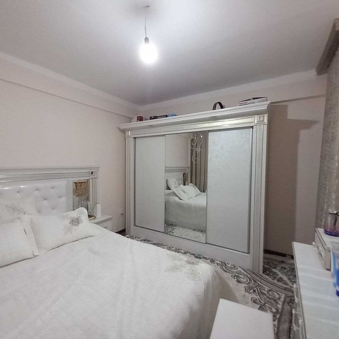 M.Ulug'bek tumanida 3 xonalik uy sotiladi 1-qavat