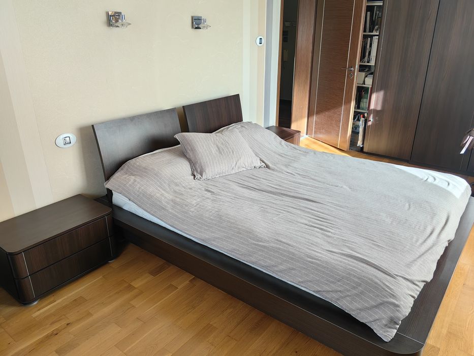 Спалня + 2 бр. нощни шкафчета