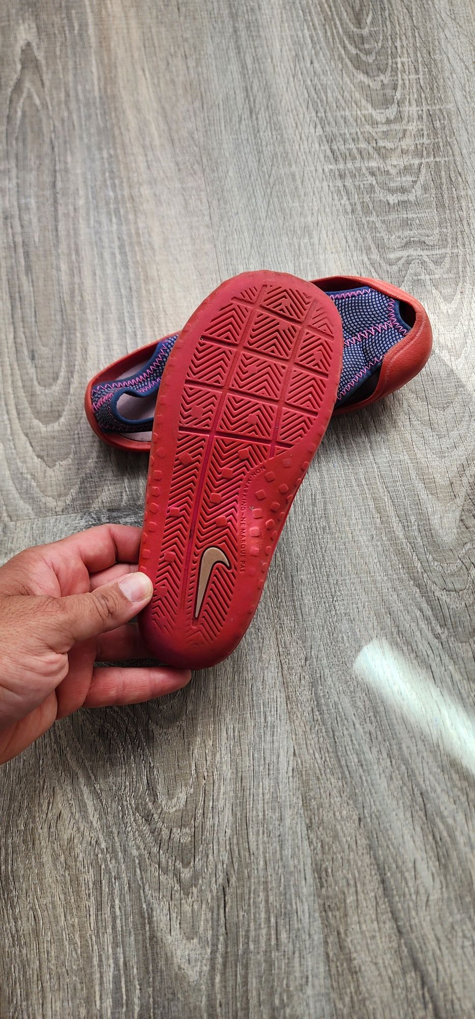 Продавам сандали на Nike (Найк)