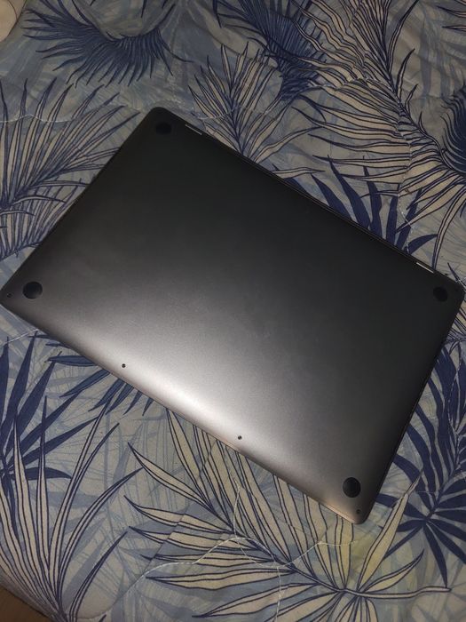 Pachet 2 laptopuri – MacBook Pro 15”  + Acer Aspire A315-58 – stare