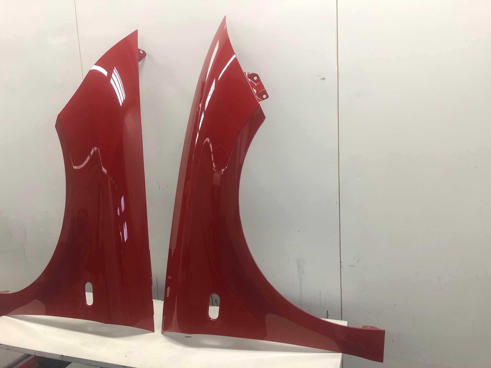 Aripa Fata Dreapta & Stanga Seat Leon 2005-2009 (S3H (Rosu))