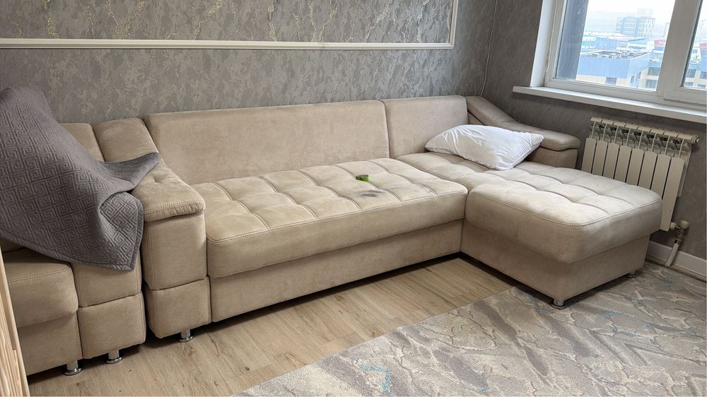 Продам Диван в хорошем состояние