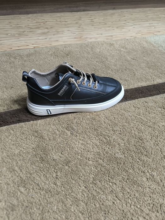 Продам обувь на мальчика