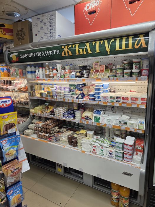 Хладилна витрина