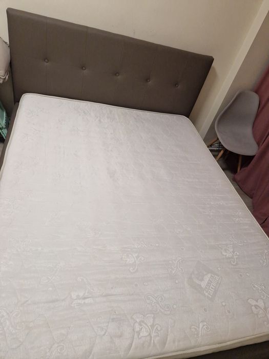 Pat tapitat 160x200 cm si saltea 16 cm cu somiera rabatabila